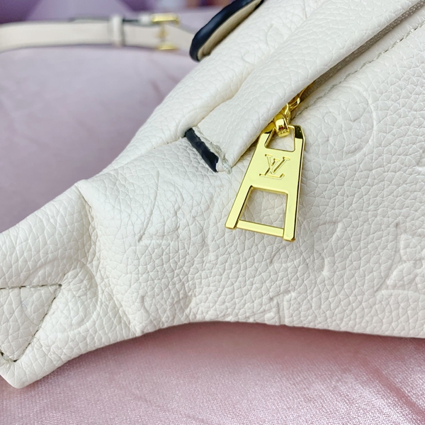 ルイヴィトンバッグ素材ディテール